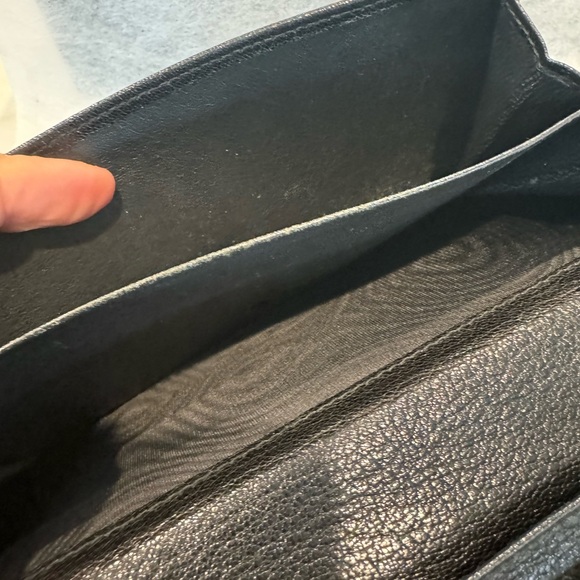 Authentic Gucci wallet - Picture 4 of 12